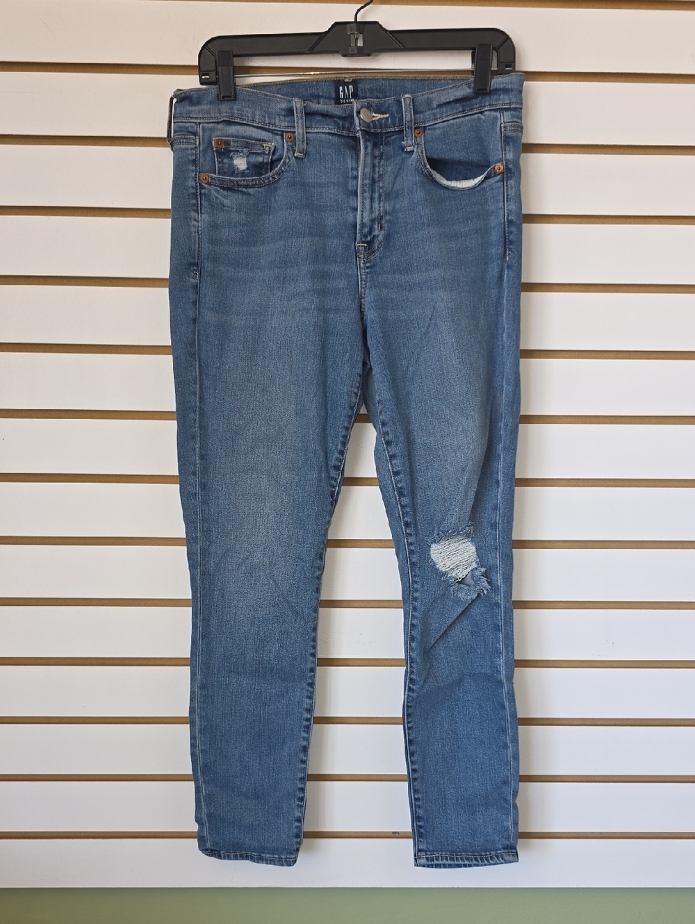 GAP Distressed Skinny Jeans 10